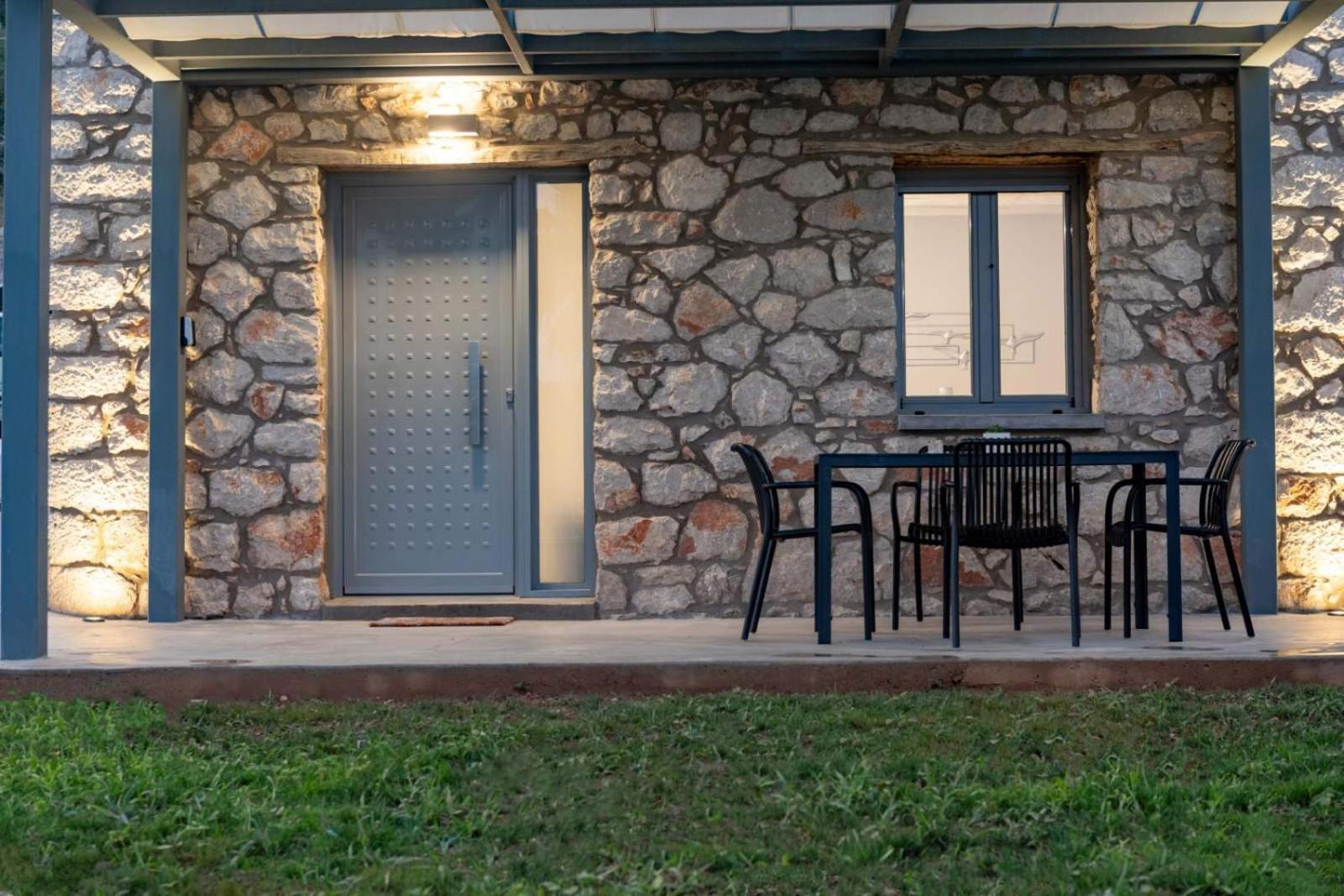 Vivari Stone House Exterior foto